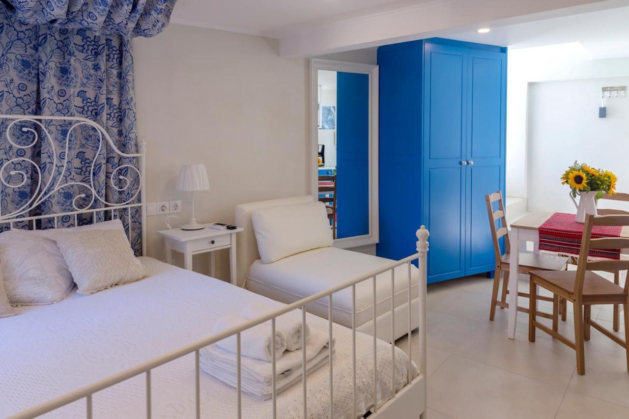 Blue And White Apartment Vipgreece Афины Экстерьер фото