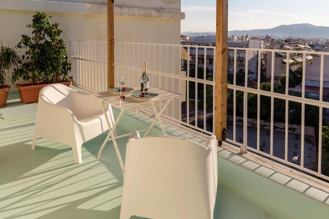 Blue And White Apartment Vipgreece Афины Экстерьер фото